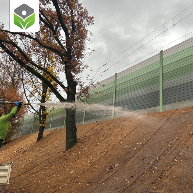 Riedbahn-Generalsanierung - Erosionsschutz und Nassansaat durch Neisser Riedbahn-Generalsanierung - Erosionsschutz und Nassansaat durch Neisser